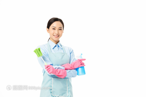 巾幗巧手繪潔凈 記家政服務中的現代清潔“雙姝”